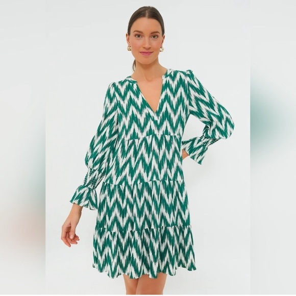 Green Ikat Kenzo Dress
POMANDER PLACE Size M - Picture 2 of 14